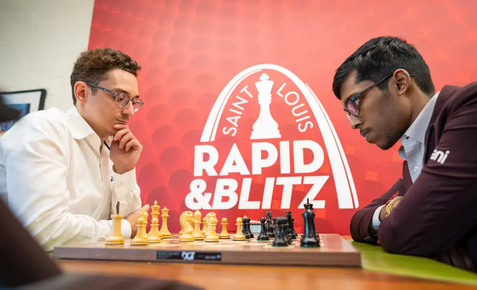 卡鲁阿纳与普拉格纳南达在圣路易斯快棋赛交手