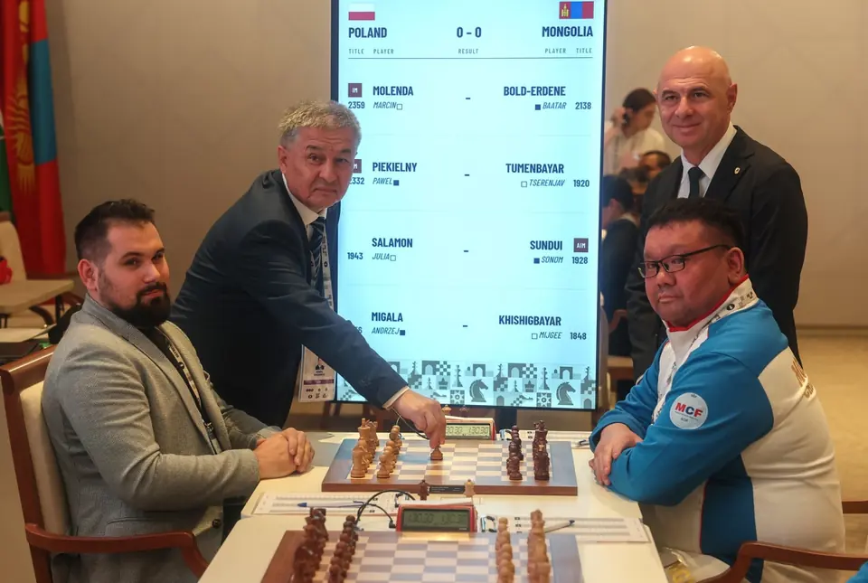 第三届残障人士国际象棋奥赛首轮的开棋仪式。