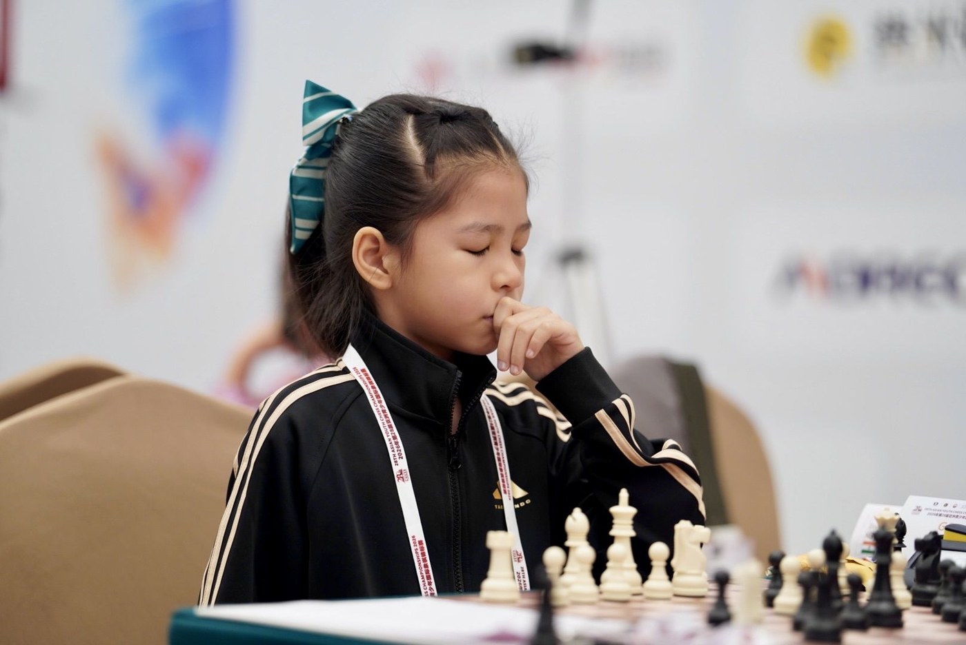 亚洲青少年赛棋手思考